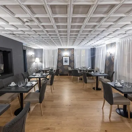 De Brunville Et La Table Du Grand Luxembourg