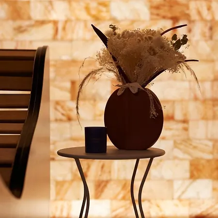 De Brunville Et La Table Du Grand Luxembourg Hotel Bayeux