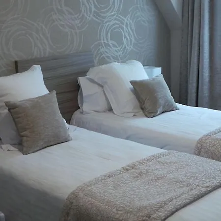 De Brunville Et La Table Du Grand Luxembourg Hotel Bayeux