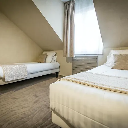Hotel De Brunville Et La Table Du Grand Luxembourg Bayeux