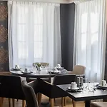 De Brunville & Szálloda 3*