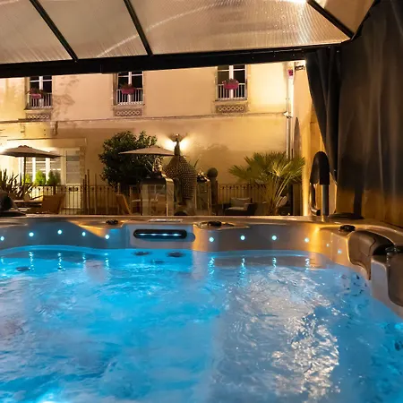 De Brunville Et Restaurant Le Café Louis Hotel 3*