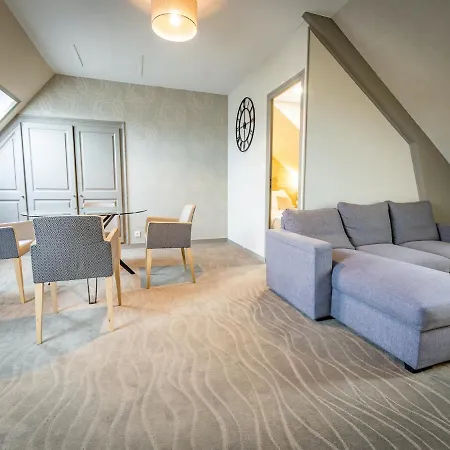 Hotel De Brunville Et Restaurant Le Café Louis 3*