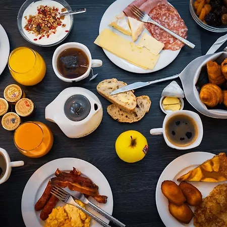 Hotel De Brunville Et Restaurant Le Café Louis 3*