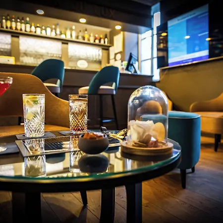 Hotel De Brunville & 3*