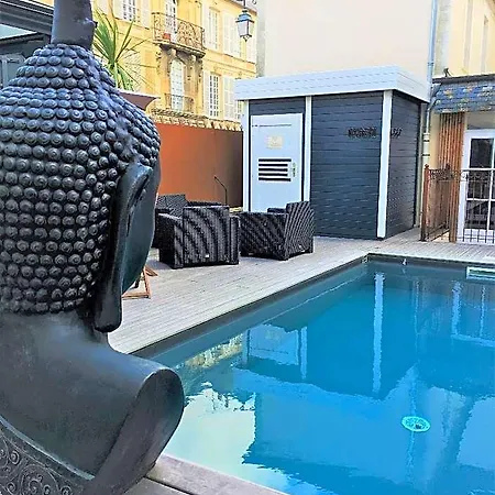 De Brunville & Hotel 3*