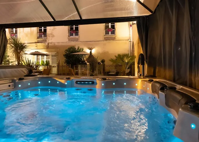 De Brunville Et La Table Du Grand Luxembourg Hotel 3*