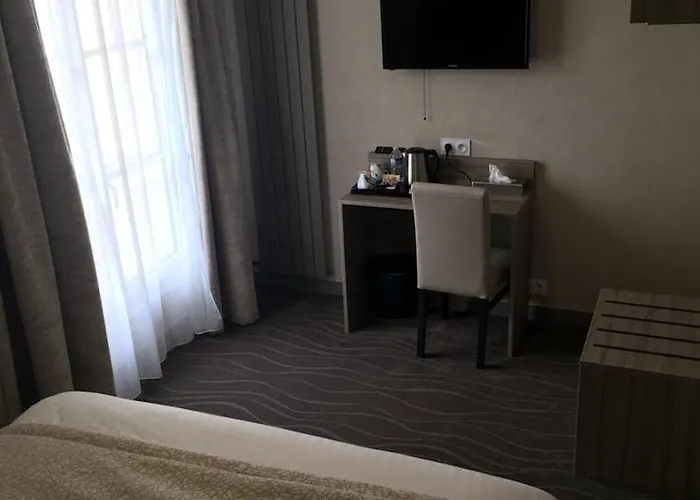 Hotel De Brunville Et La Table Du Grand Luxembourg