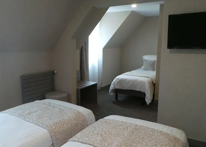 De Brunville Et La Table Du Grand Luxembourg Hotel 3*