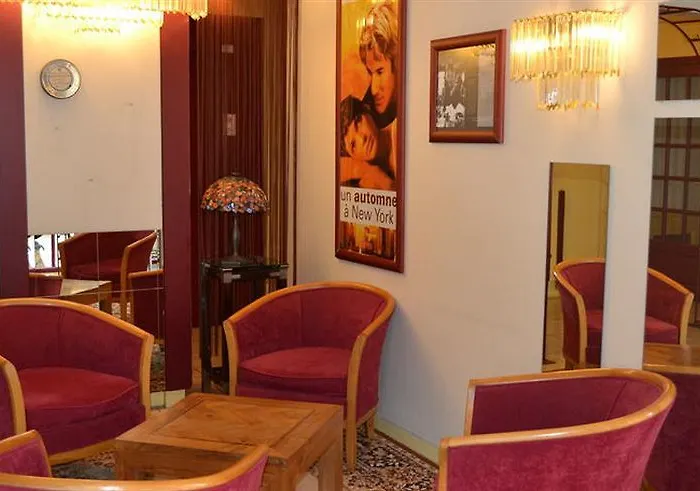 De Brunville Et La Table Du Grand Luxembourg 3*