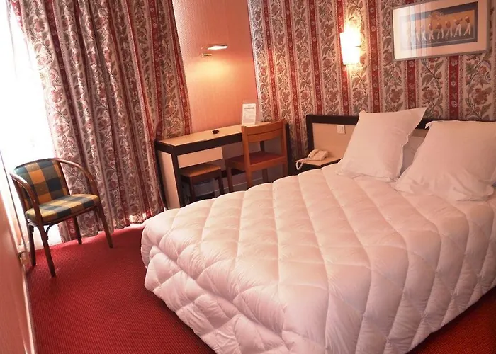 De Brunville Et La Table Du Grand Luxembourg Hotel Bayeux